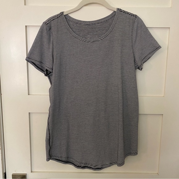 lululemon athletica Tops - Lululemon soft tshirt